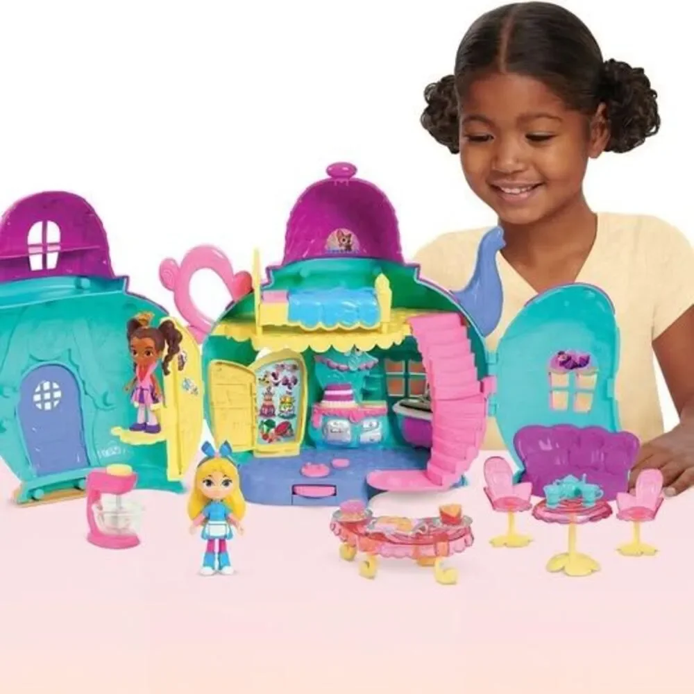 Disney Junior Alice’s Wonderland Bakery Playset and Toy Figures